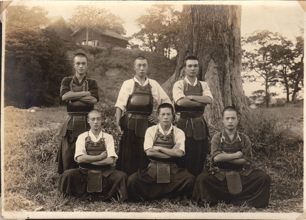 剣道部有志メンバー（2列目左から1番目）